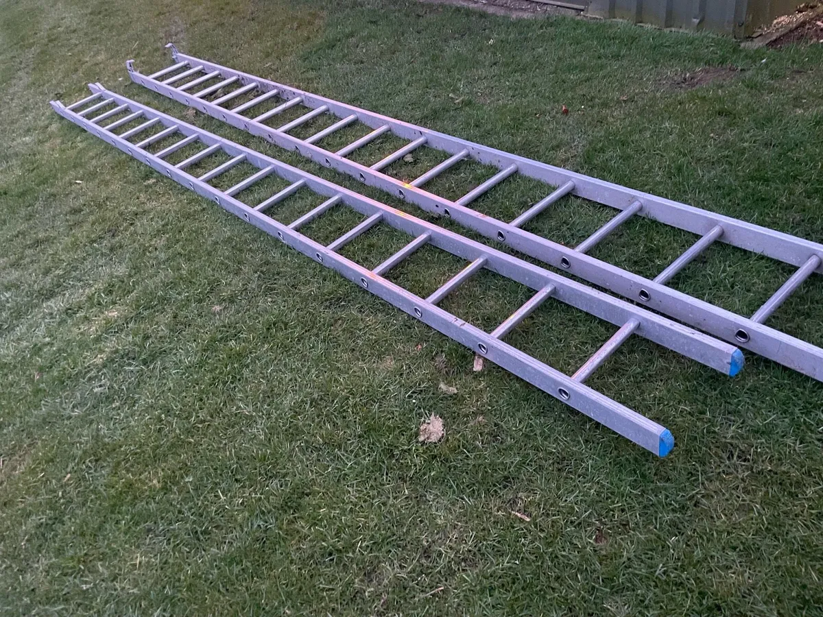 30 Foot 2 Stage Ladder - Image 2