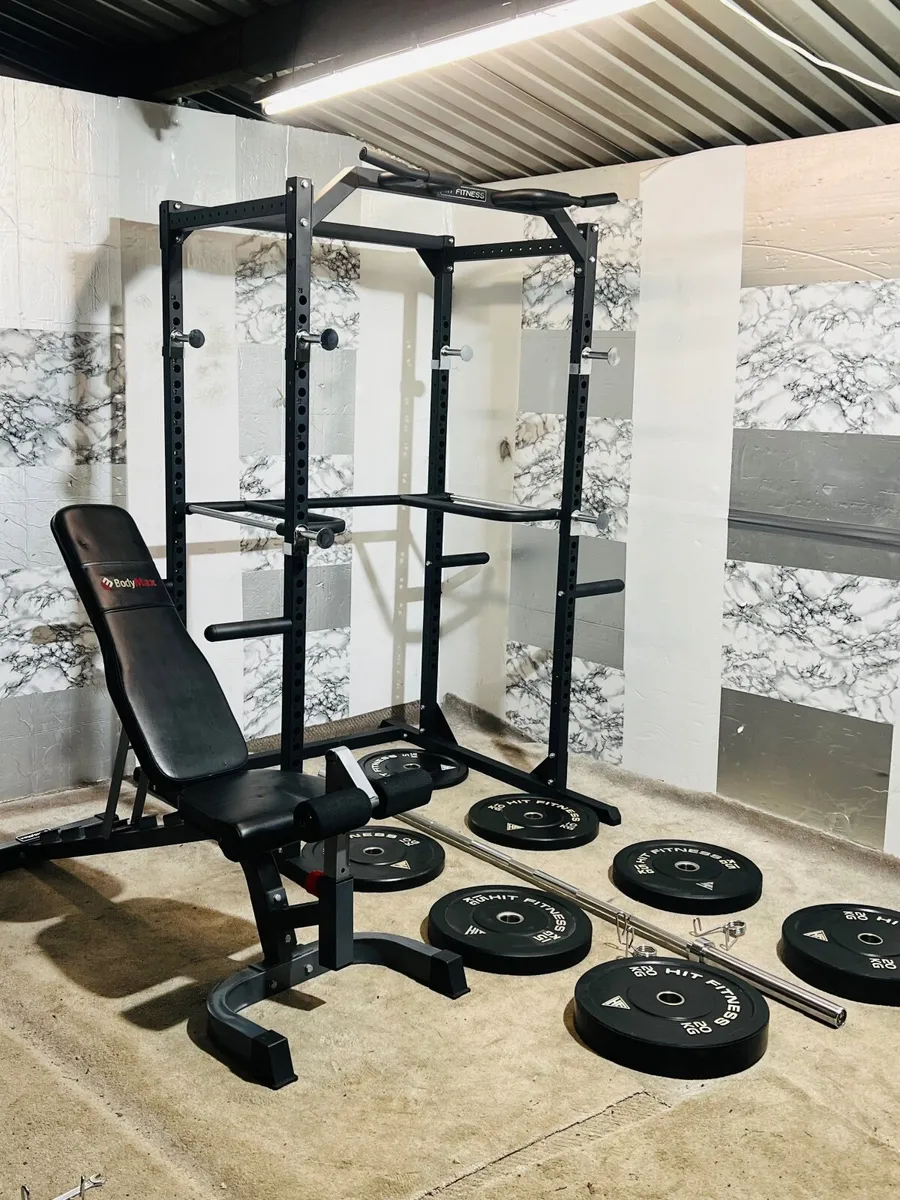 POWER RACK WITH DIP ATTACHMENT WEIGHTS BARBELL - Image 3