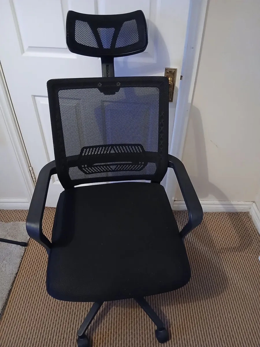 Computer Chair - Image 3