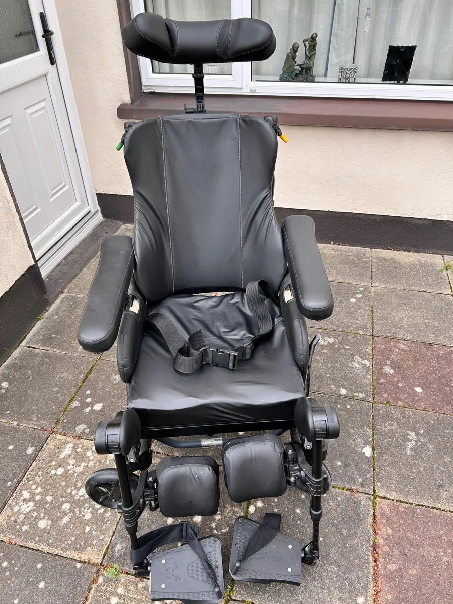 Wheelchair - Image 4