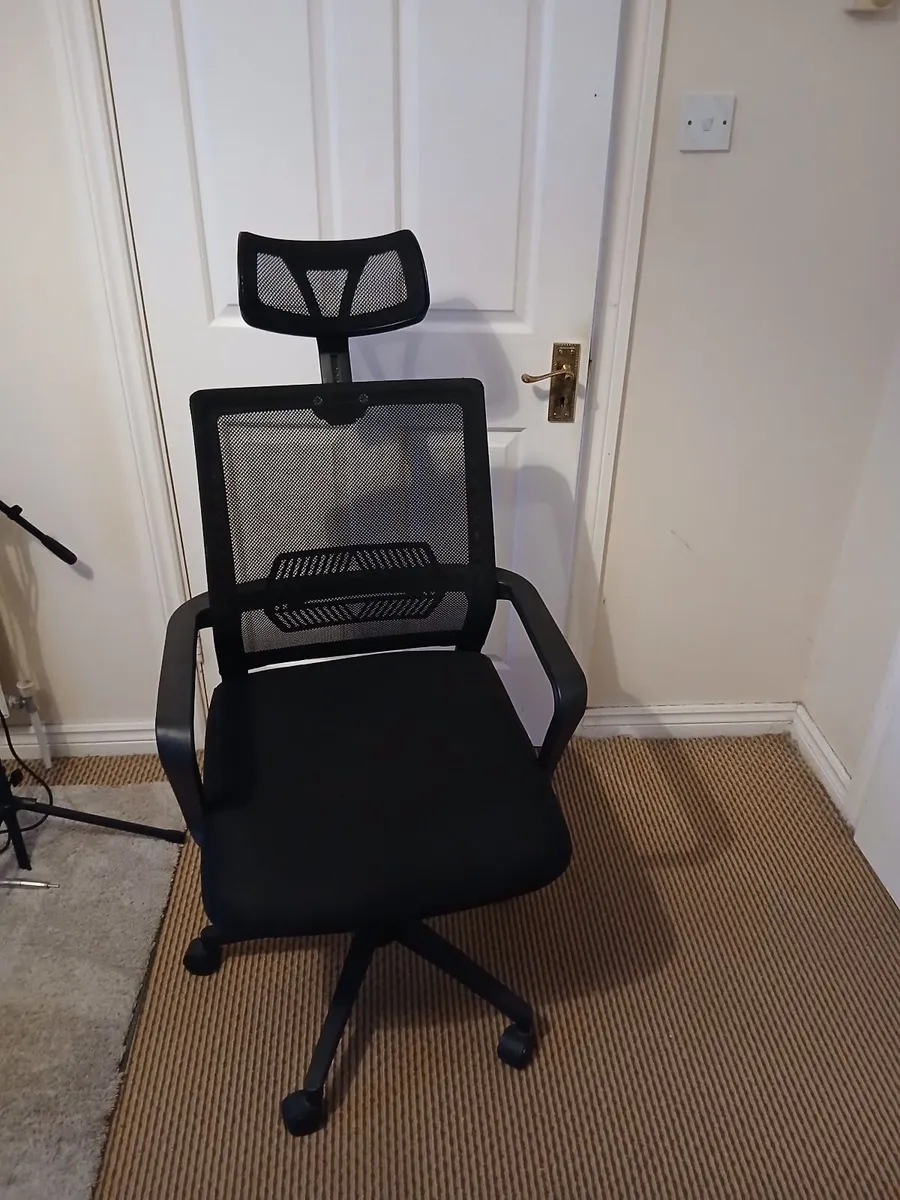 Computer Chair - Image 4