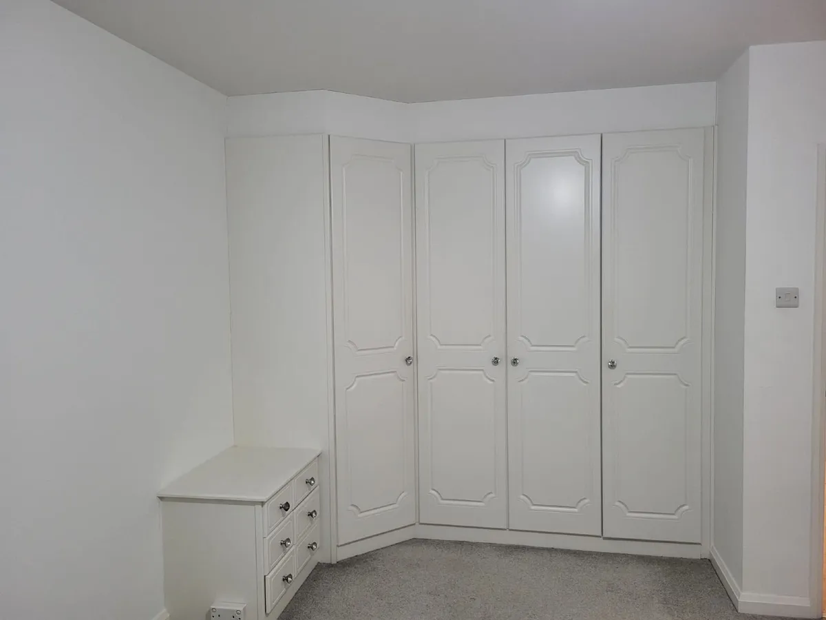 4 Door Corner Wardrobe Unit - Image 1