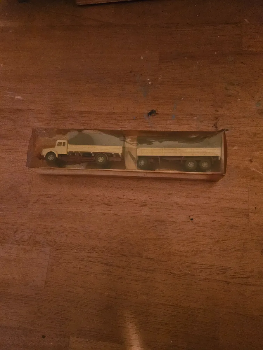 Corgi Wiking Mercedes Truck and Trailer - Image 4