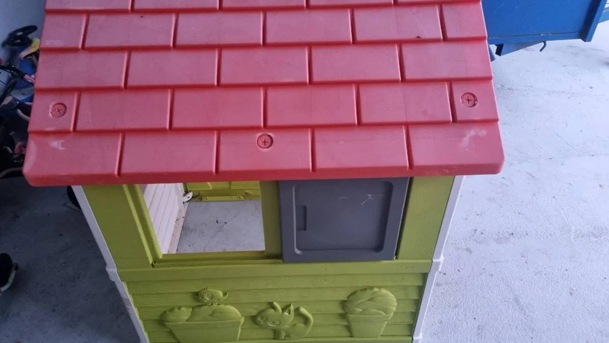 Play house outdoor - Image 1