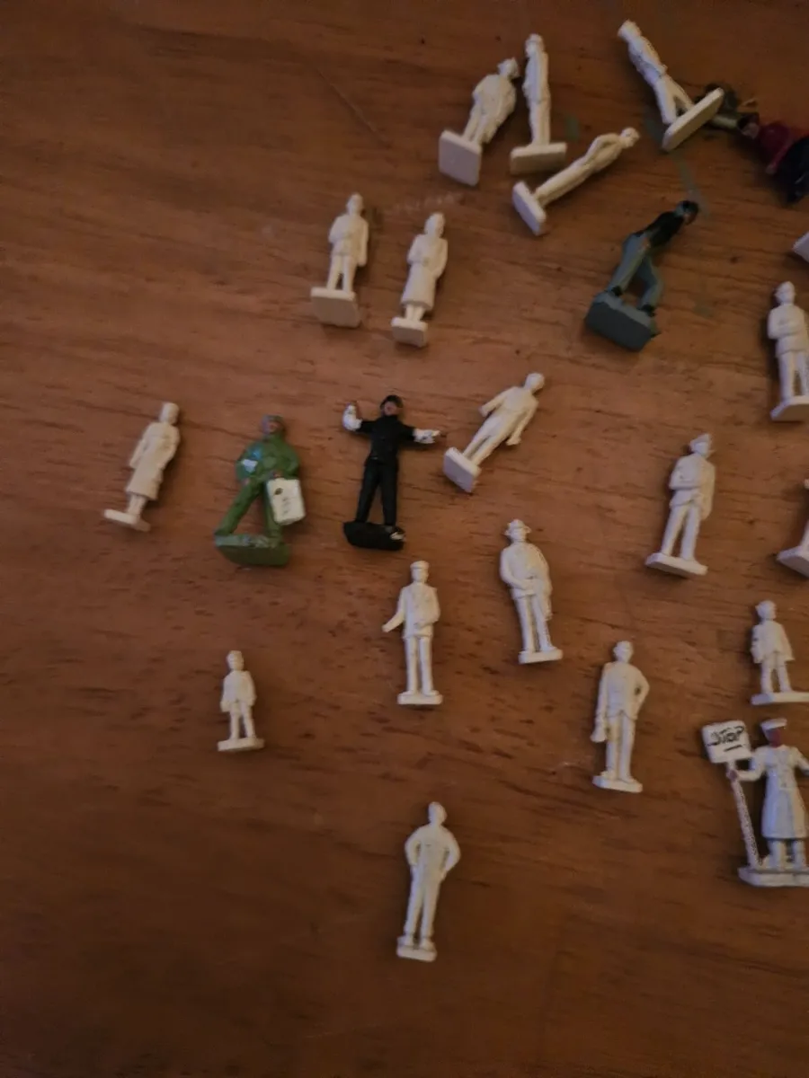 Hornby OO Gauge People - Image 2