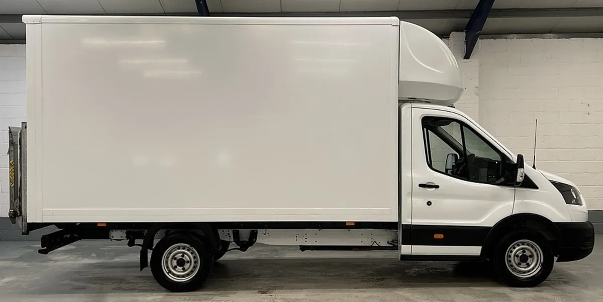 2022 Ford Transit Luton Box Van - Image 4