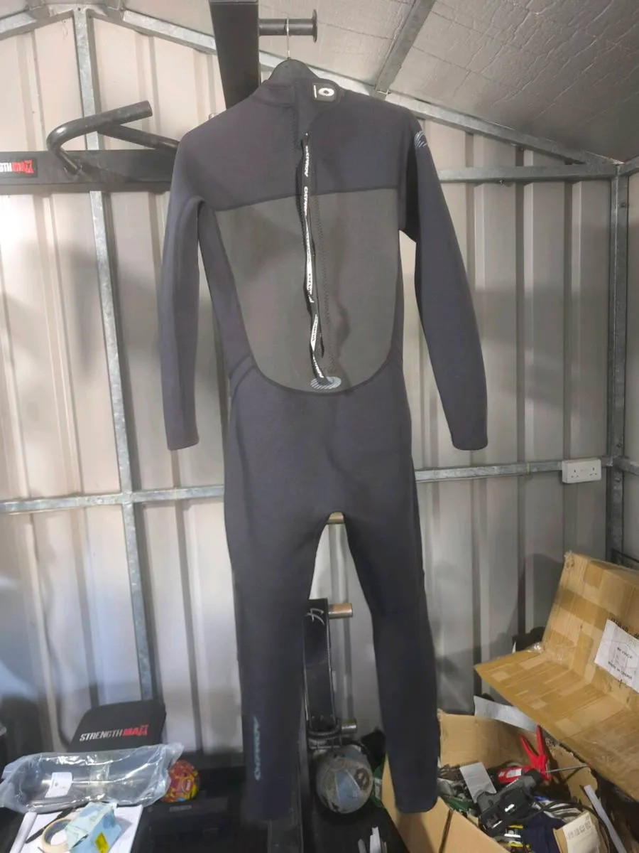 Mens wetsuit - Image 2