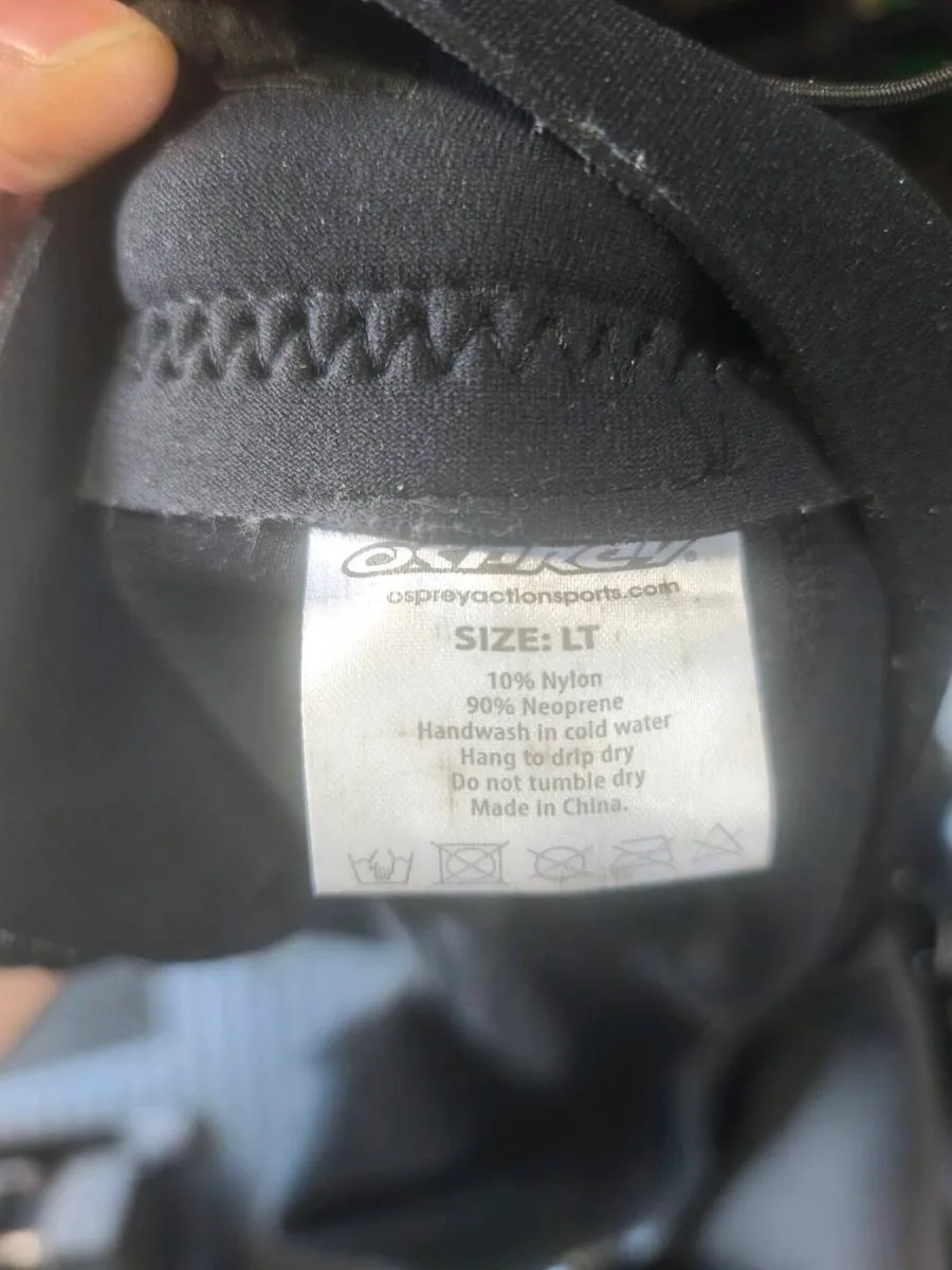 Mens wetsuit - Image 3