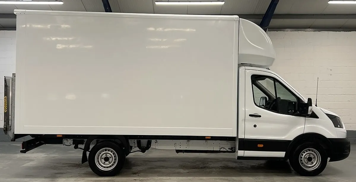 2022 Ford Transit Luton Box Van - Image 4