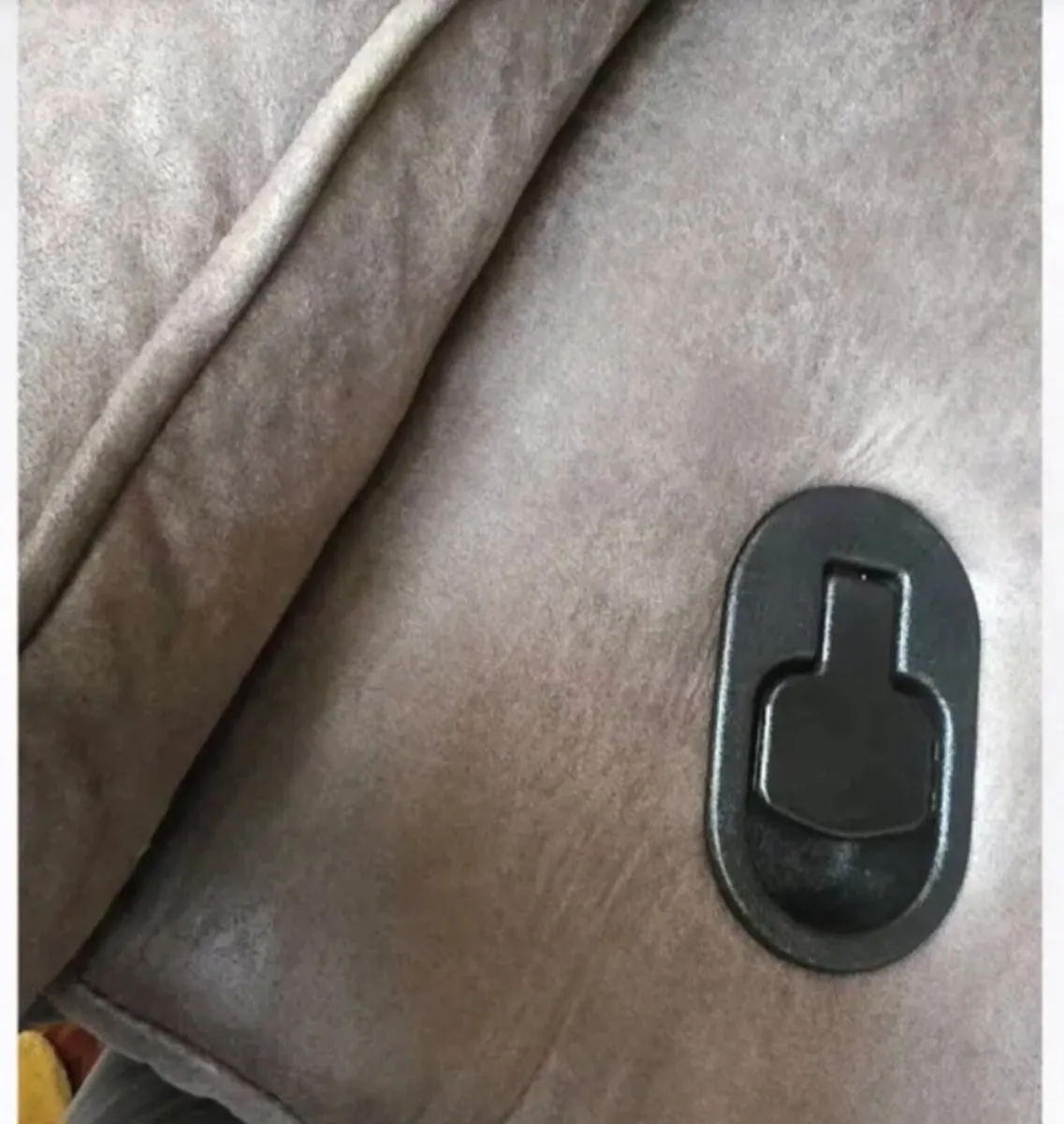 2 reclining sofas - 3seater & 2 seater - Image 4