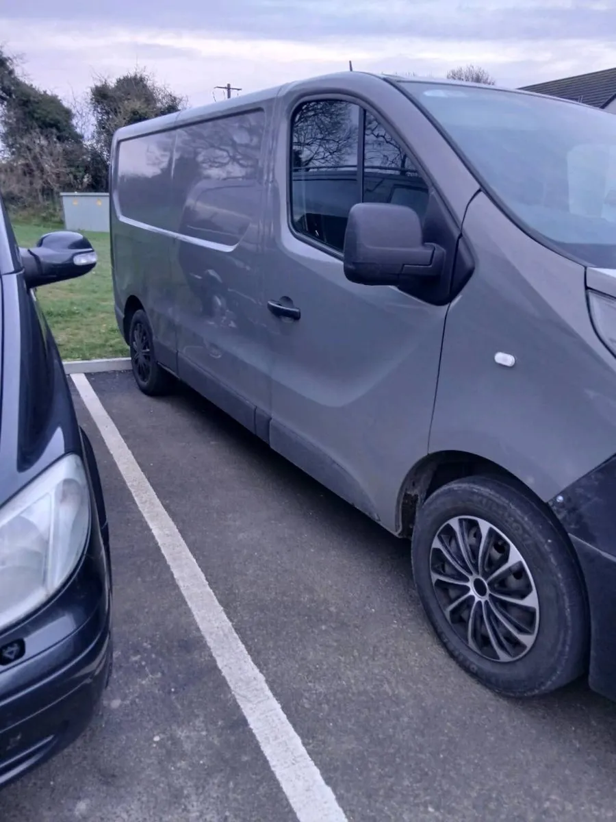 171 nissan nv300 - Image 3