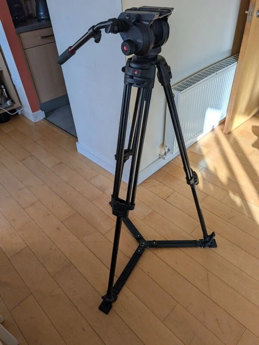 tripods  Manfrotto 504HD Head & 546GB 2-Stage Aluminium Tripod - Image 1