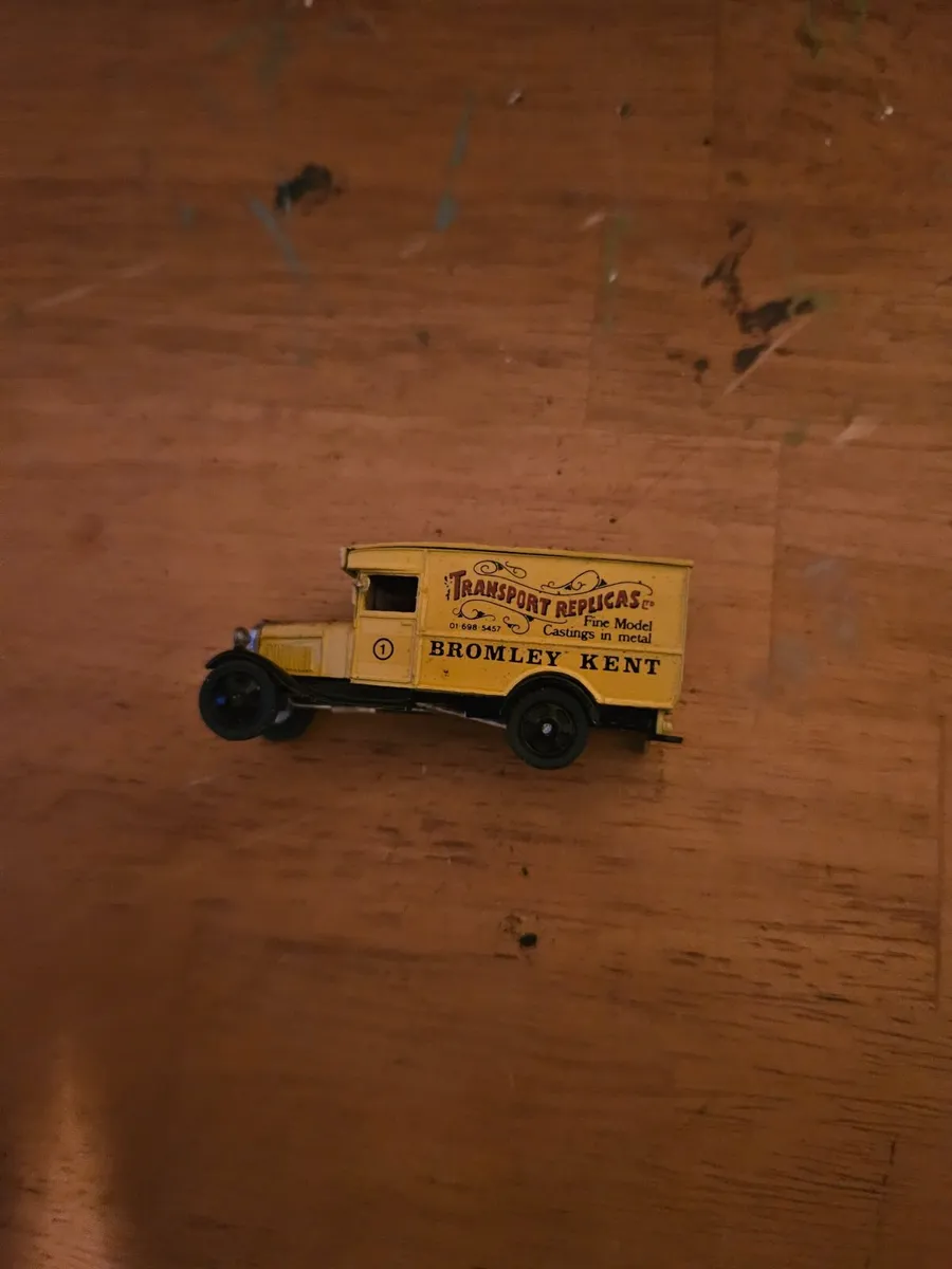 Corgi Varney Die-cast Ford A Van - Image 3