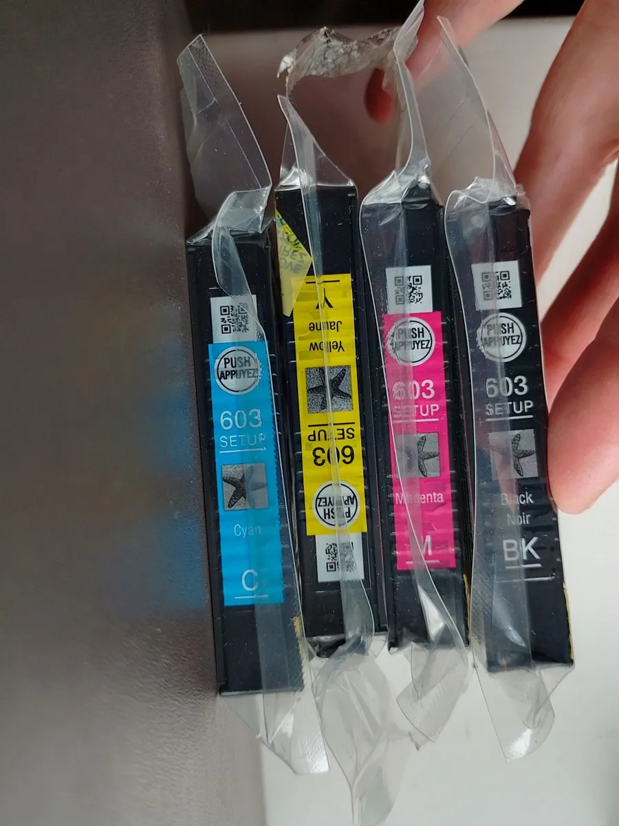 Epson XP-300 Series Printer/Copier + cartridges - Image 2