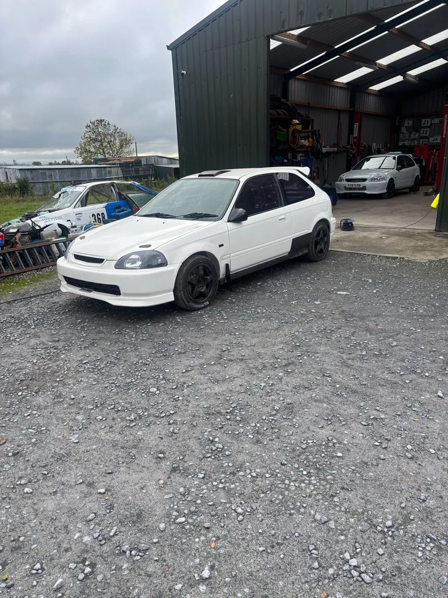 Top spec ek9 civic - Image 2
