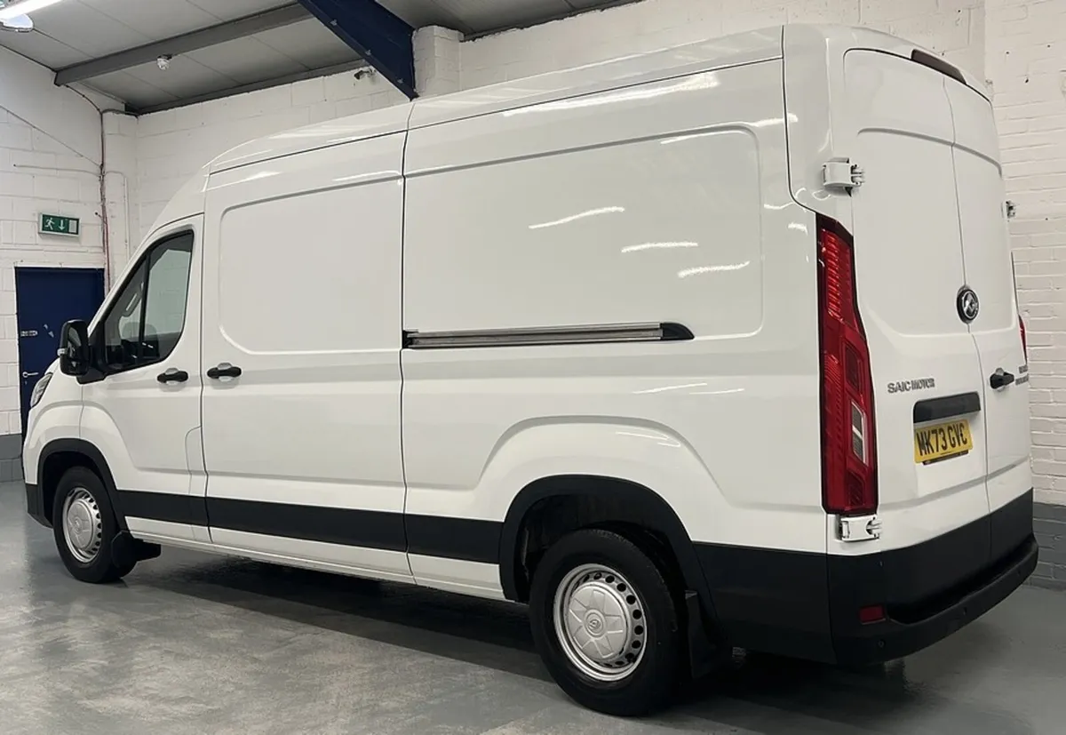 2023 Maxus Deliver 9 Panel Van - Image 4