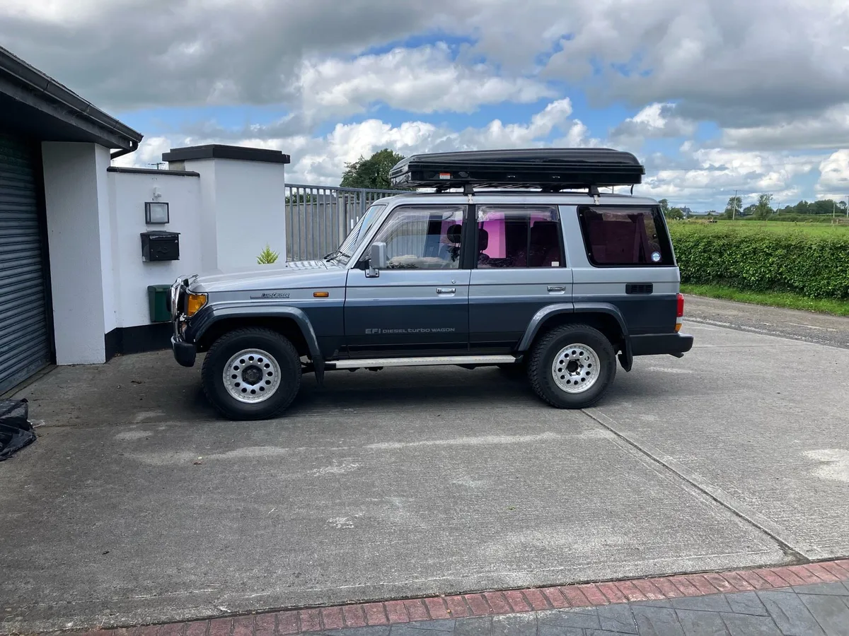 Toyota Land Cruiser Prado MANUAL - Image 2