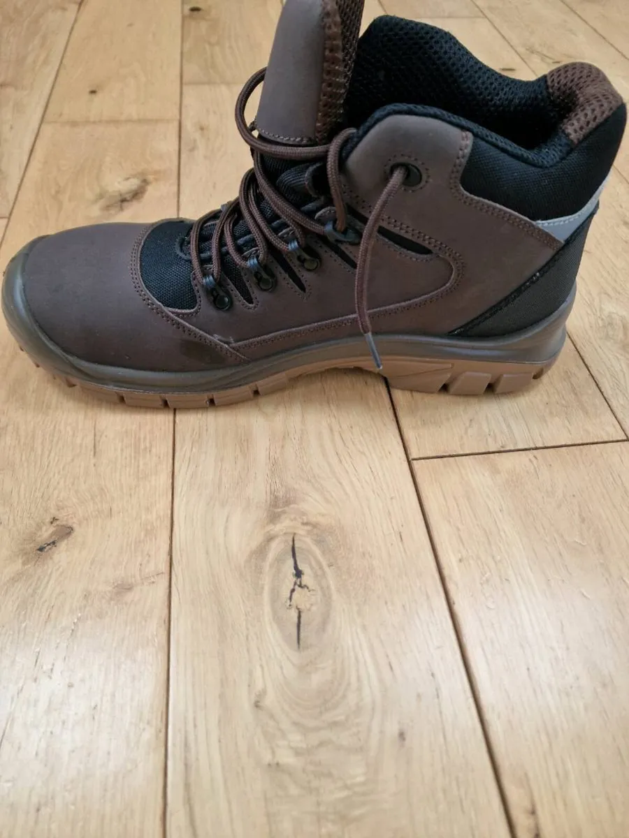 Safety Boots - Image 1