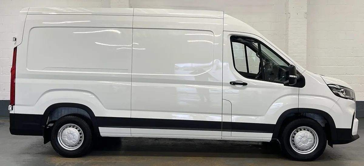 2023 Maxus Deliver 9 Panel Van - Image 2