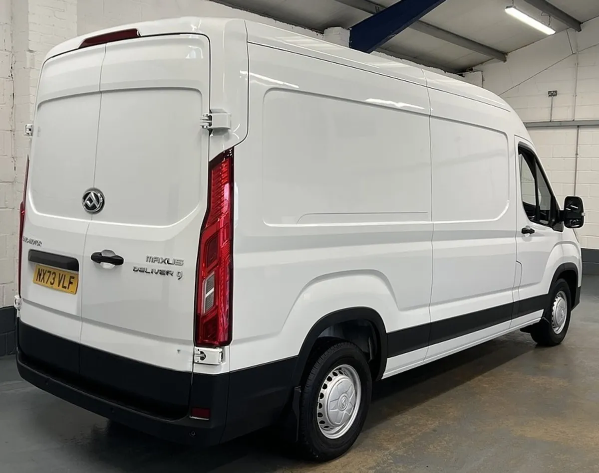 2023 Maxus Deliver 9 Panel Van - Image 3