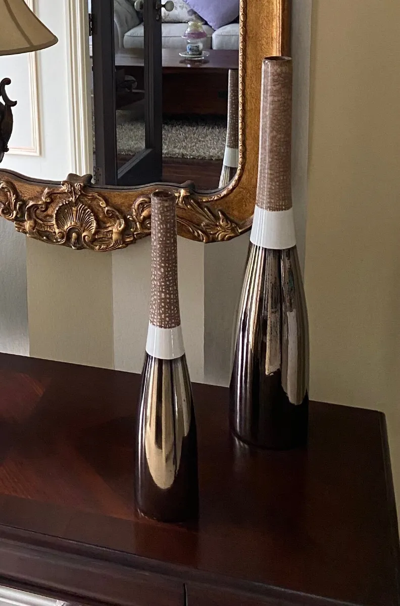 Hall Table, mirror and lamp - Image 2