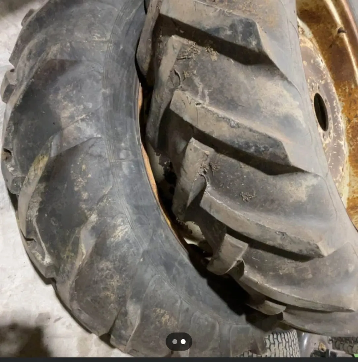 13.6x 38 wheels and tyres - Image 2