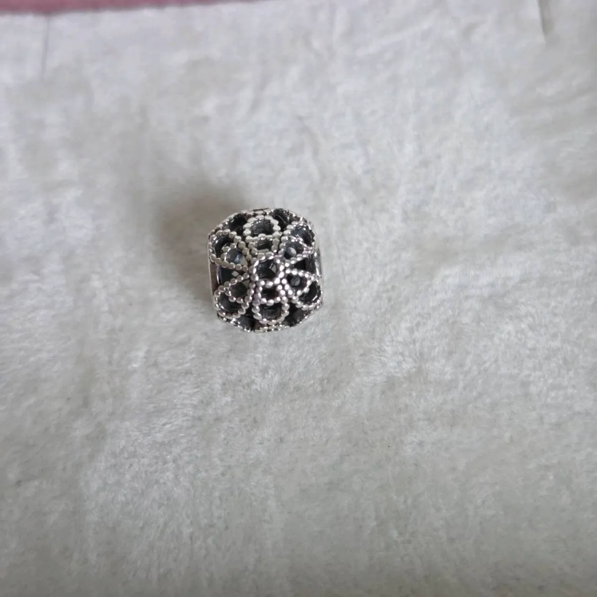 Pandora bead flower charm - Image 2