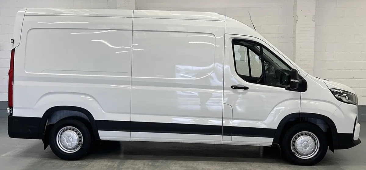 2023 Maxus Deliver 9 Panel Van - Image 3