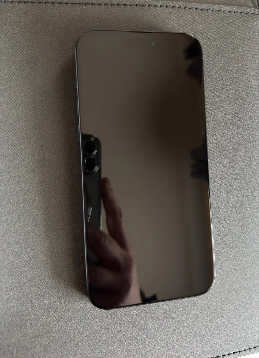 iPhone 15 Pro Max 512gb & Extras - Image 3