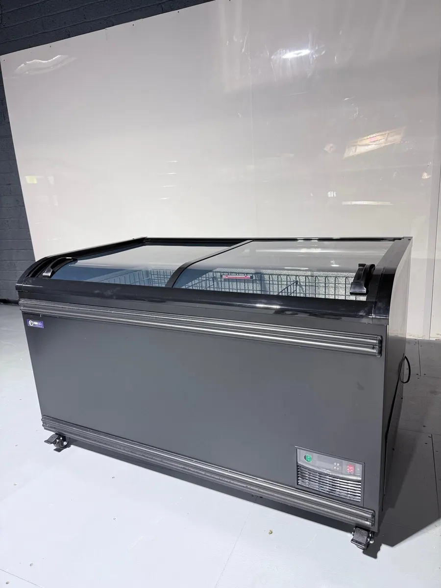 New Chest Freezers 1.4m - Image 1