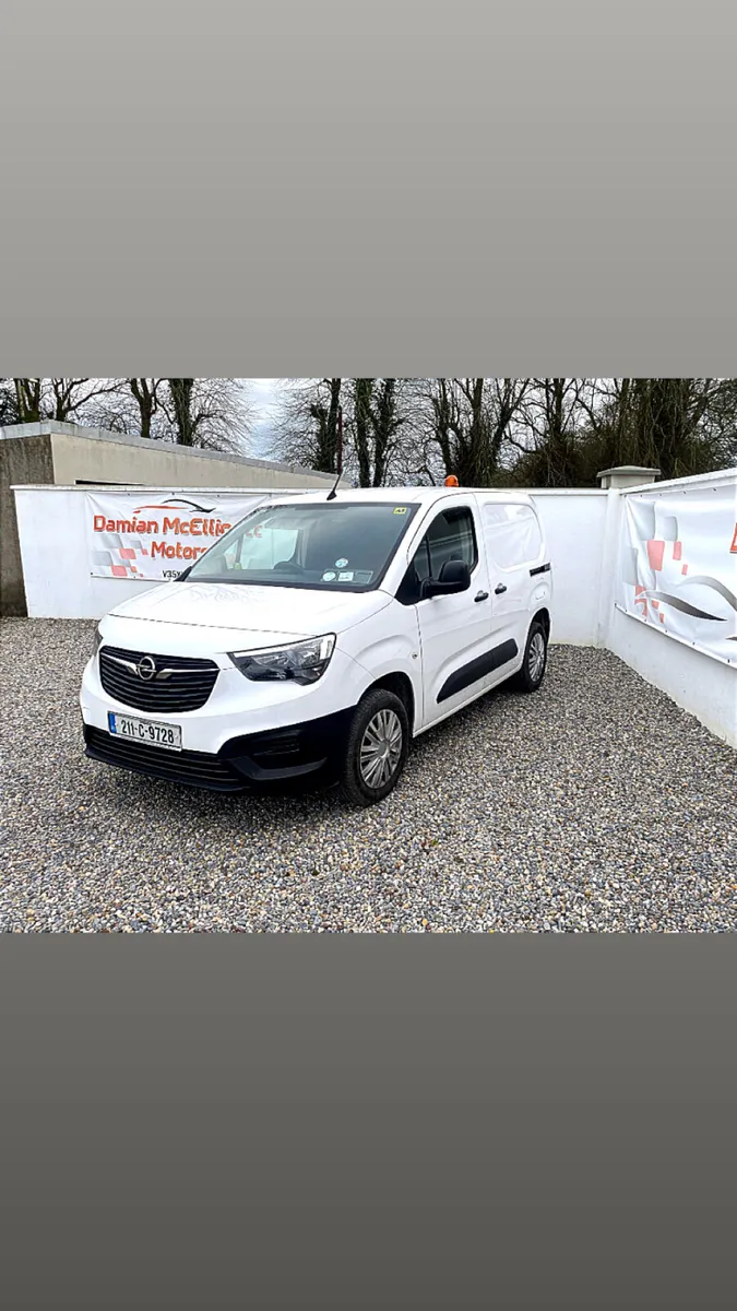 2021 Opel Combo 3 Seater - Image 1