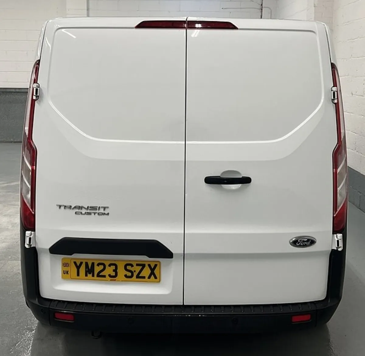2023 Ford Transit Custom Panel Van - Image 2