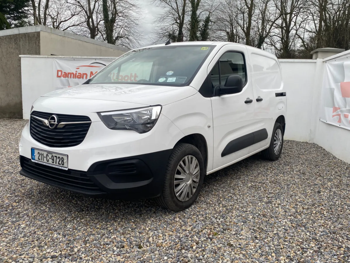 2021 Opel Combo 3 Seater - Image 2