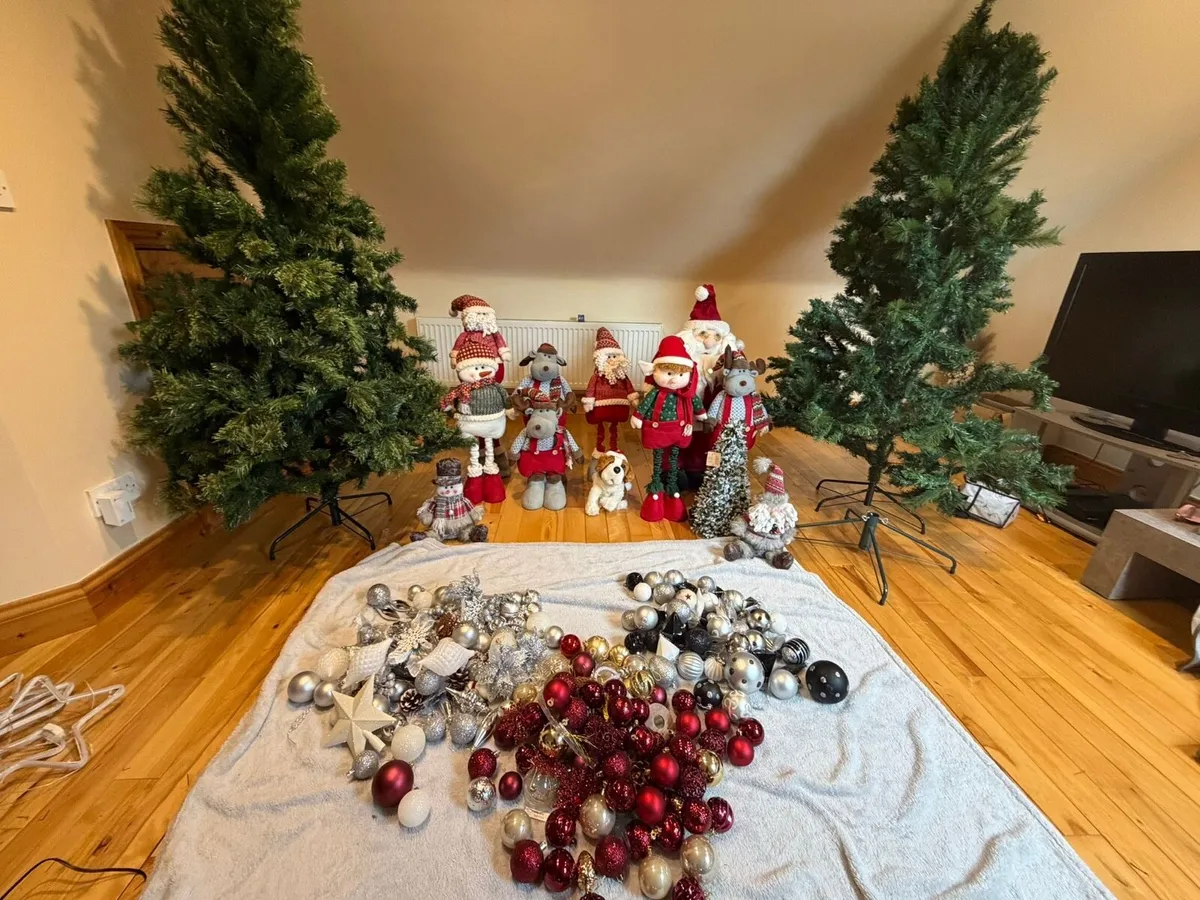 Christmas collection items - Image 2