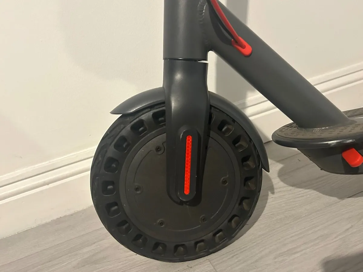 SURG City S Electric Scooter – 25 km/h – Solid Tir - Image 3