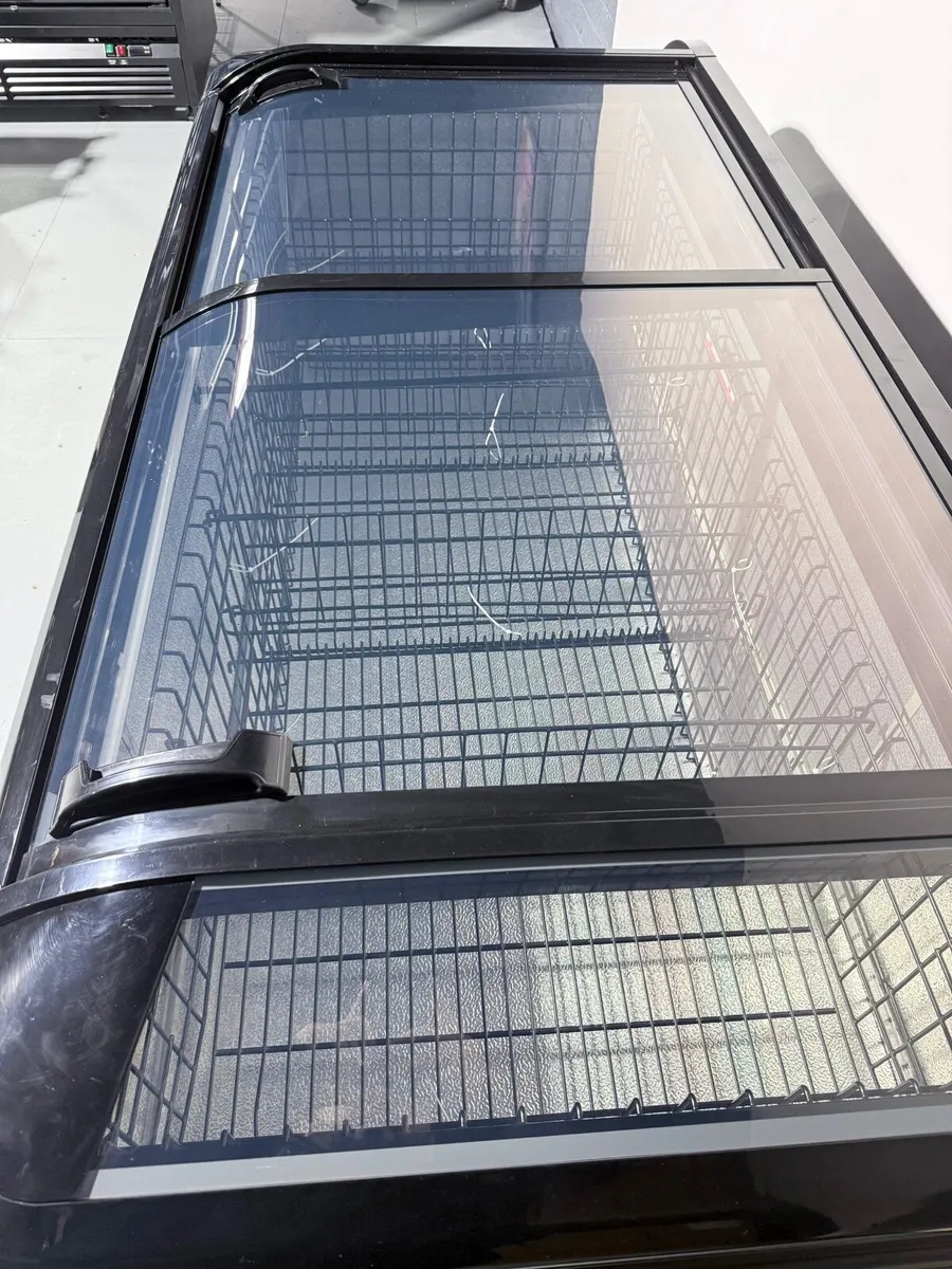 New Chest Freezers 1.8m - Image 3