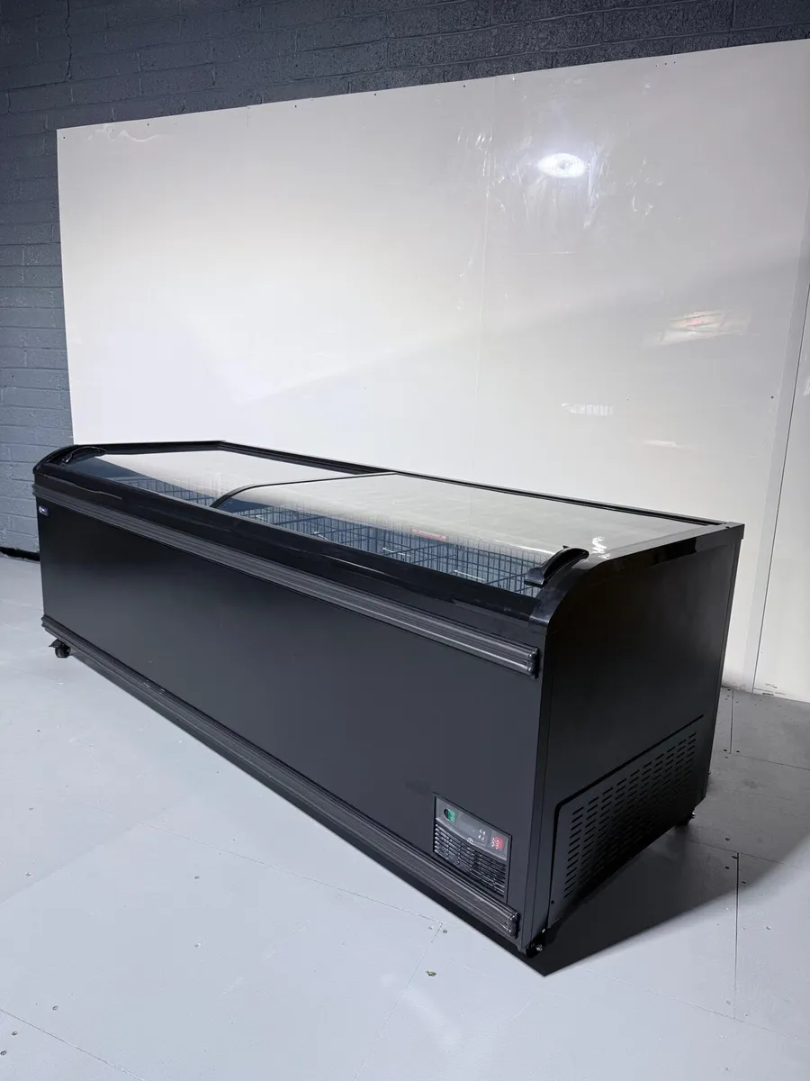 New Chest freezers 2.5m - Image 1