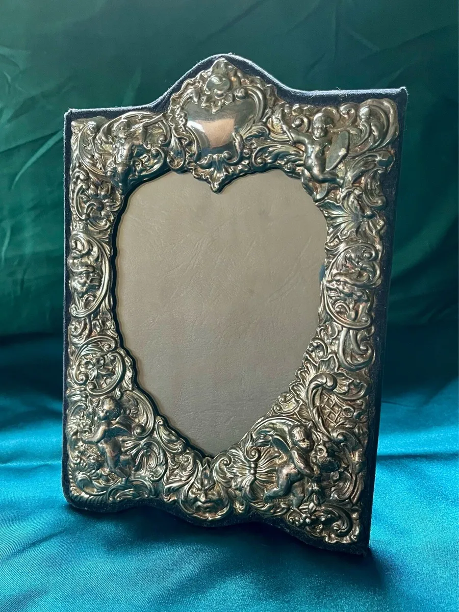 Vintage Fine Sterling Silver Photo Frame - Image 1