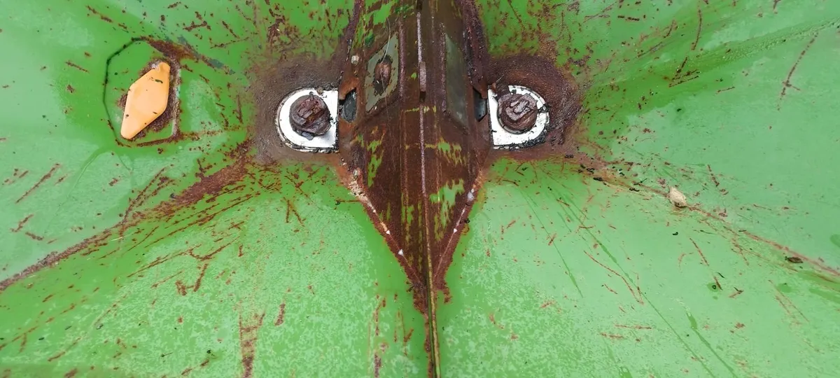 Amazone double spinner spreader - Image 2