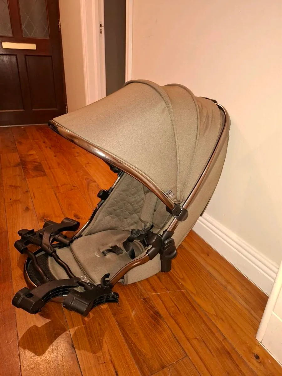 Egg Tandem Seat & Double Adapters - Image 1