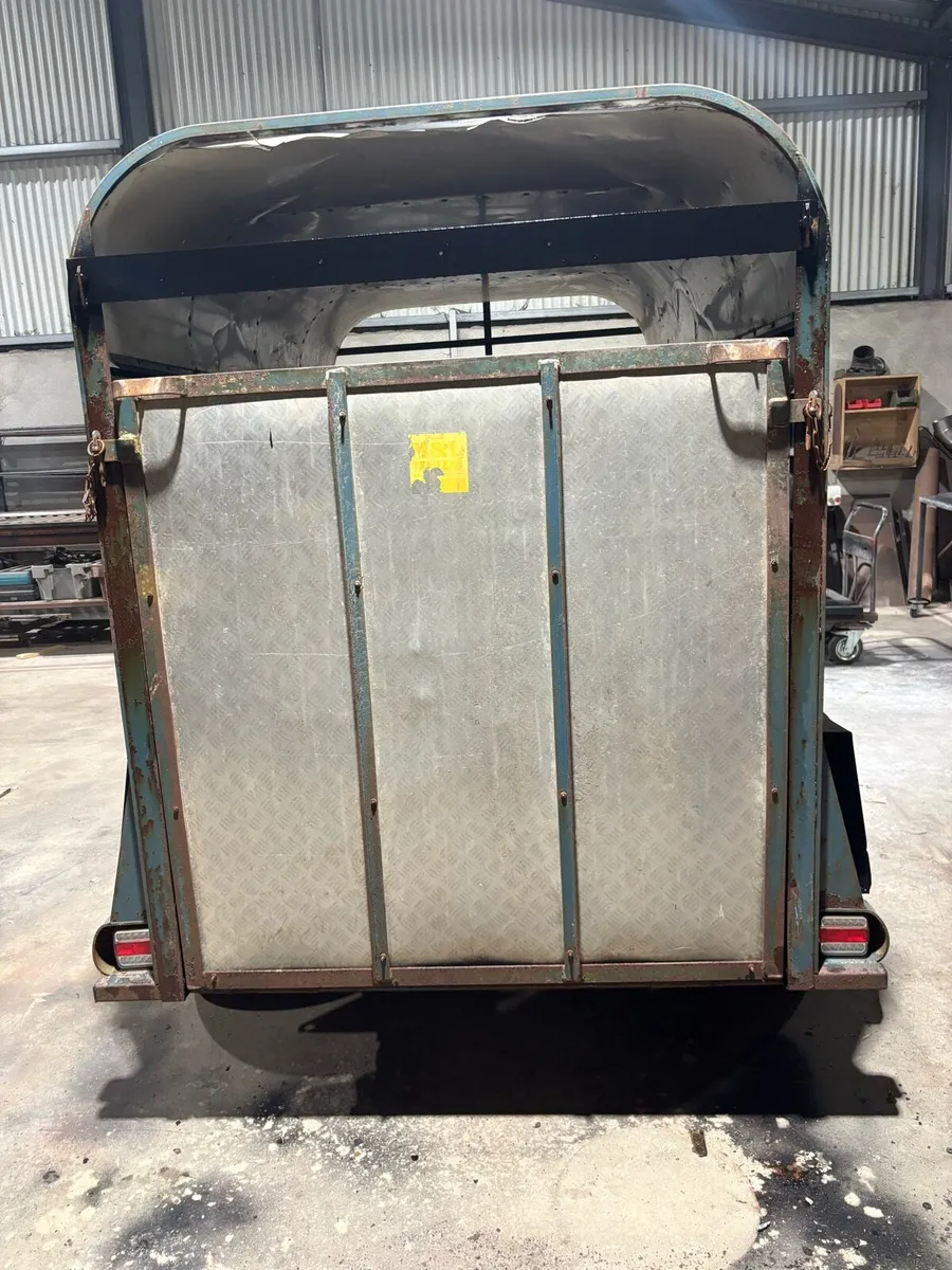 Dooley cattle box - Image 4