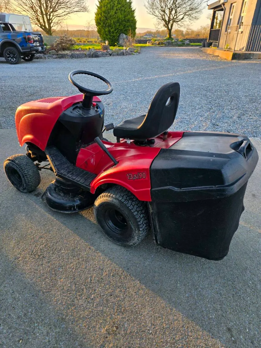 Ride on Lawnmower - Image 3