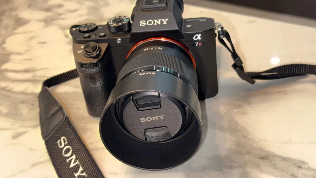 Sony A7R II 42MP Full Frame Camera + Sony 50mm f/1 - Image 2
