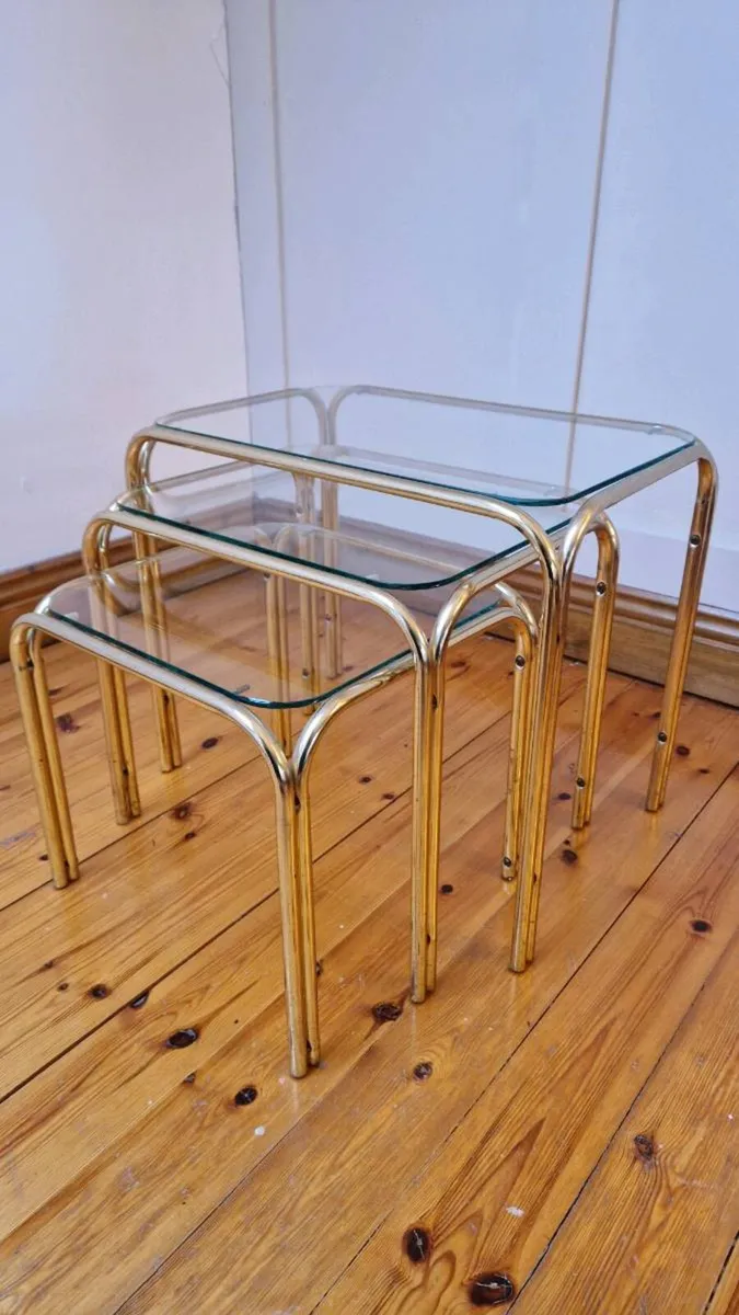 Mid Century Modern Nesting tables - Image 1