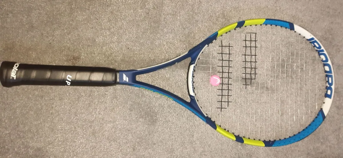 Tennis racket, cover and backpack - Image 3