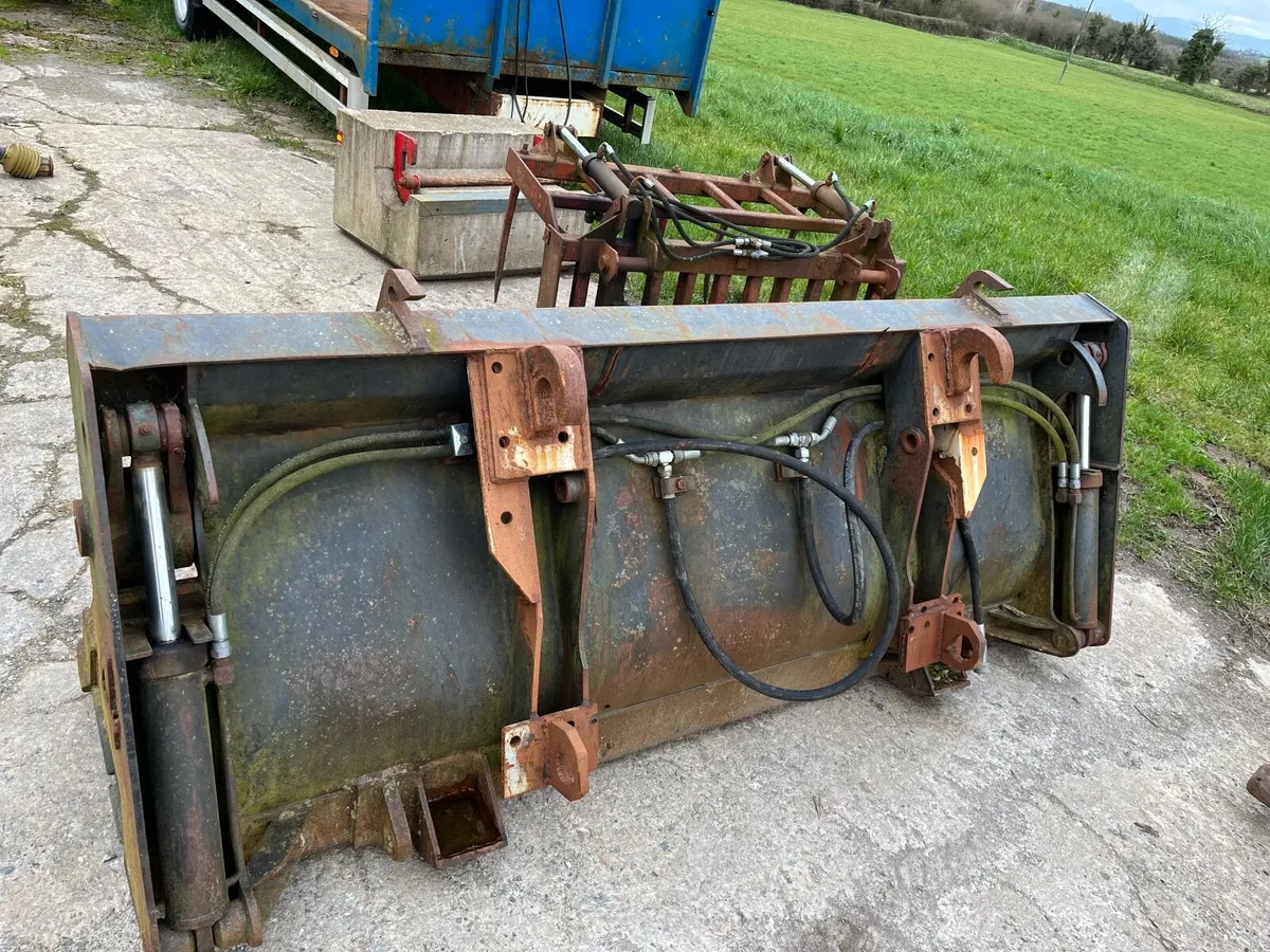 4 in 1 bucket - Image 2