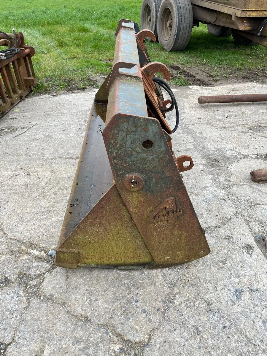 4 in 1 bucket - Image 4