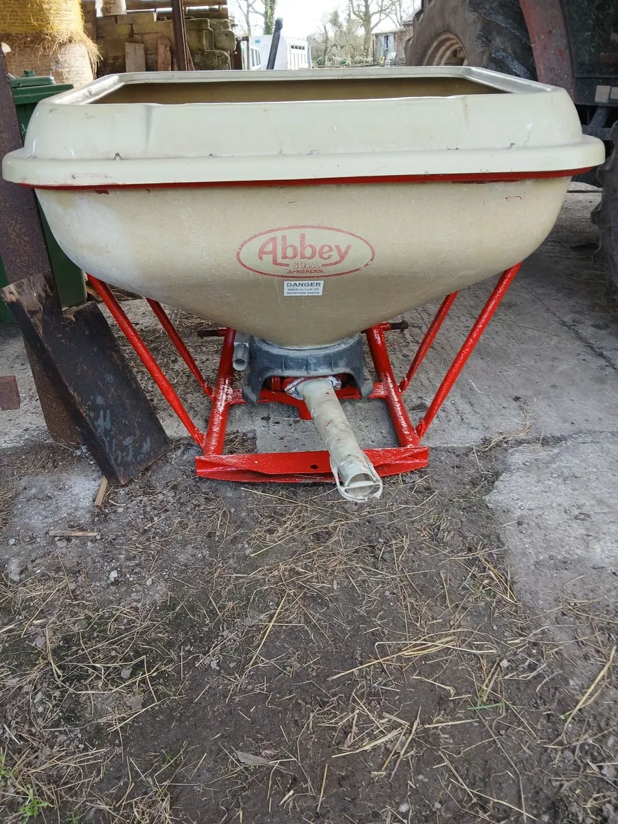 Fertiliser spreader - Image 2