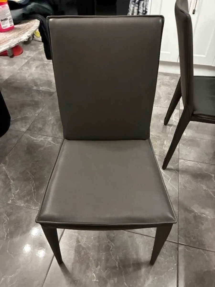 6 dining room chairs only - Image 2