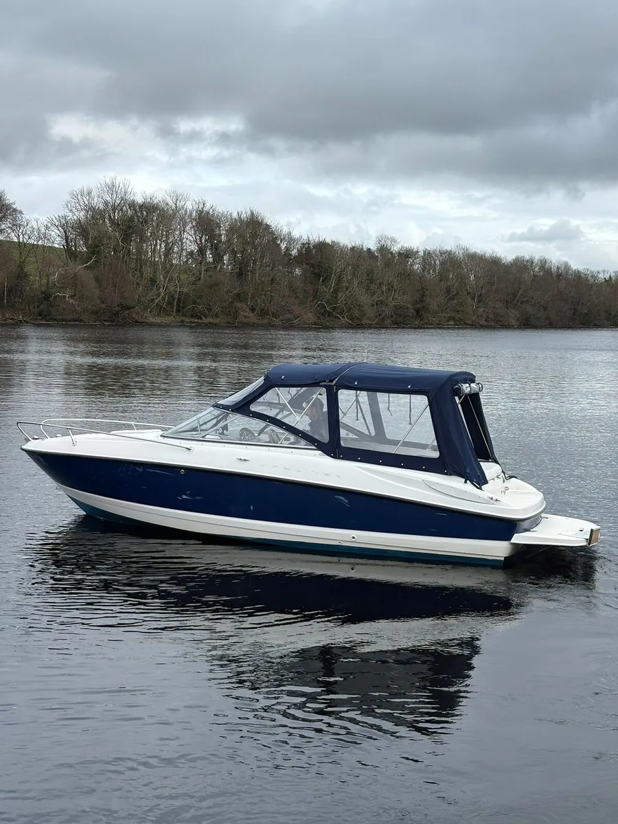 Bayliner 652 cuddy cabin speedboat - Image 2